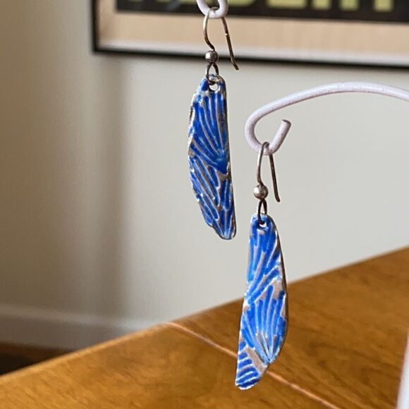 Michael  Mendoza  earrings - Picture 1 of 3